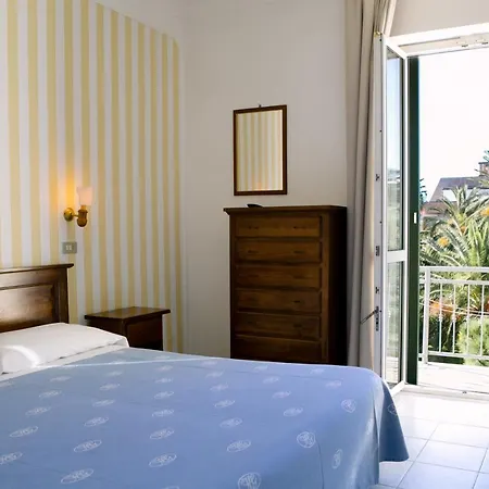 Giardino Hotel 3*