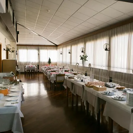 Giardino 3* فولّونيكا